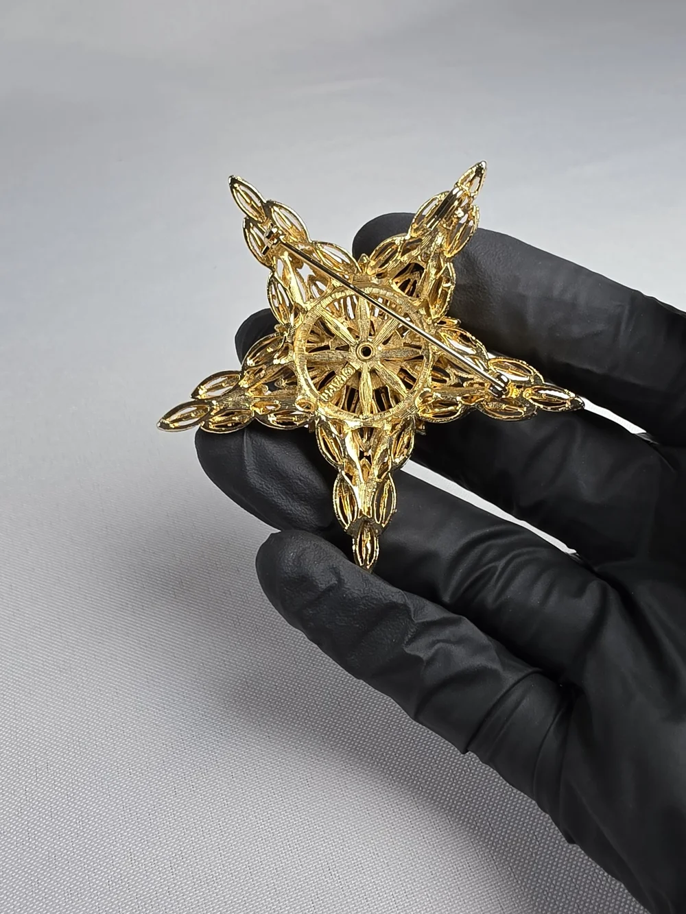 Vintage Signed Capri Gold Tone Star Brooch Textured Mid-Century Modern Pin Jewel